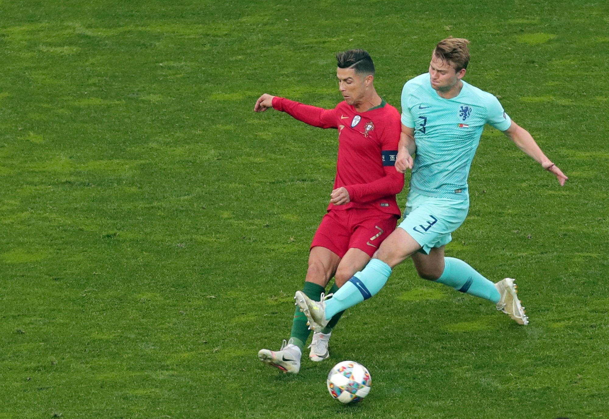 De Ligt challenges Ronaldo