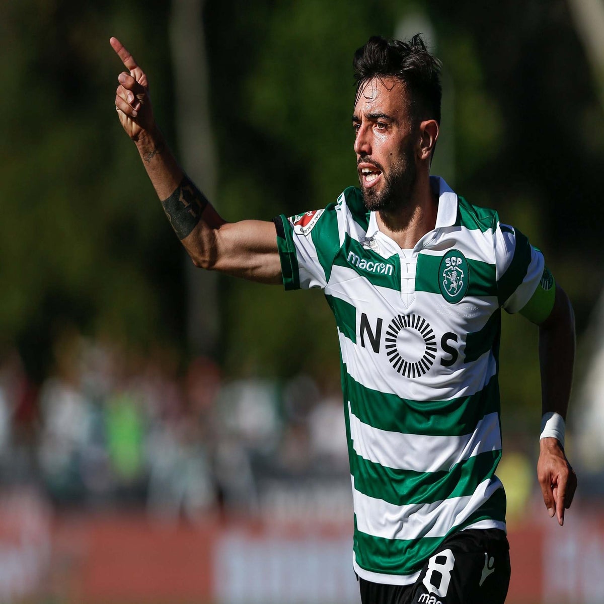 Manchester United make enquiry about perfect Bruno Fernandes back-up