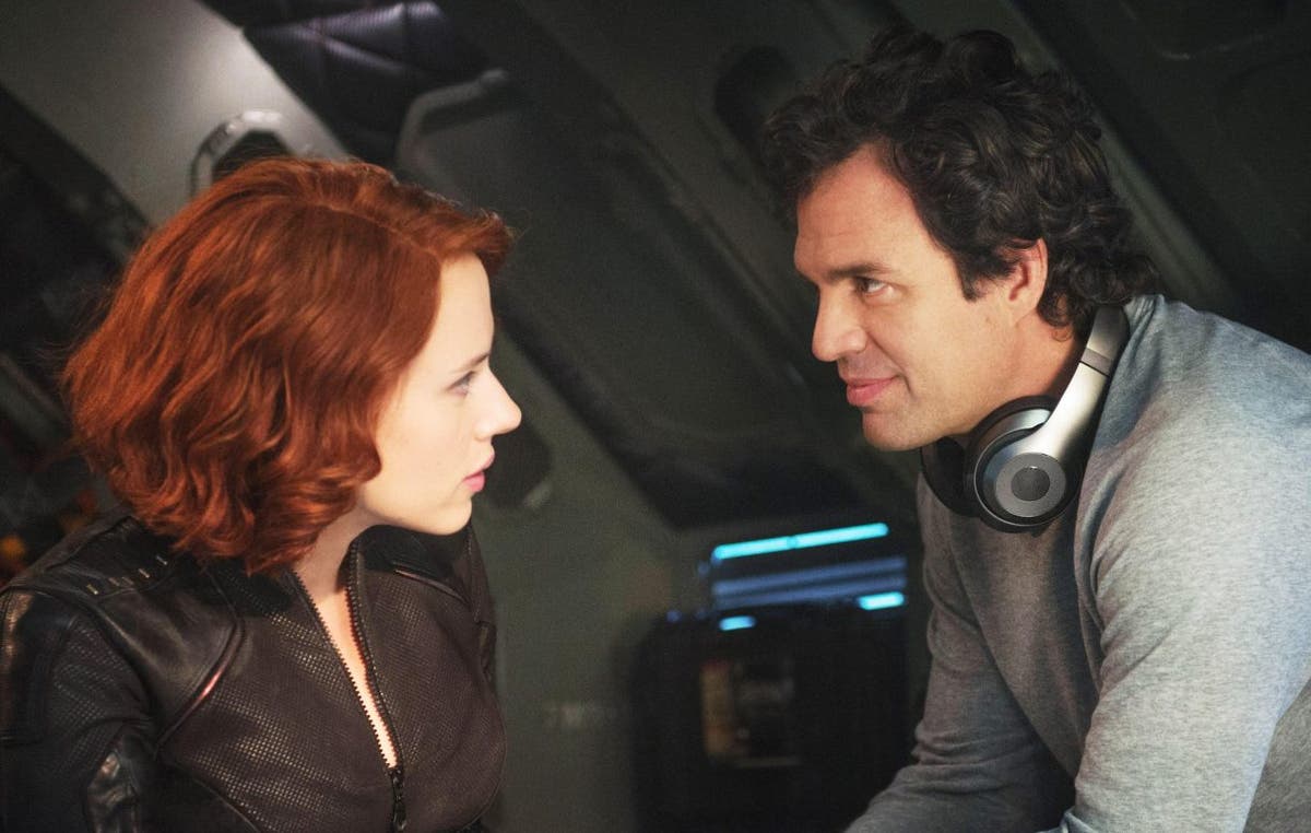 Avengers Endgame Writers Explain Why Hulk And Black Widow Romance Wasn