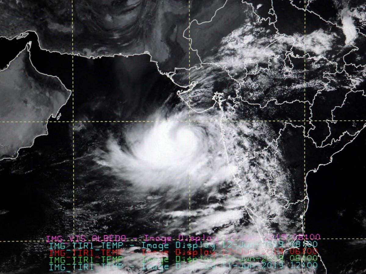 Mumbai Weather Satellite Map Cyclone Vayu: Thousands Evacuated As Tropical Storm Heads For India's  Gujarat Coast | The Independent | The Independent Mumbai Weather Satellite Map Cyclone Vayu: Thousands Evacuated As Tropical Storm Heads For India's  Gujarat Coast | The Independent | The Independent