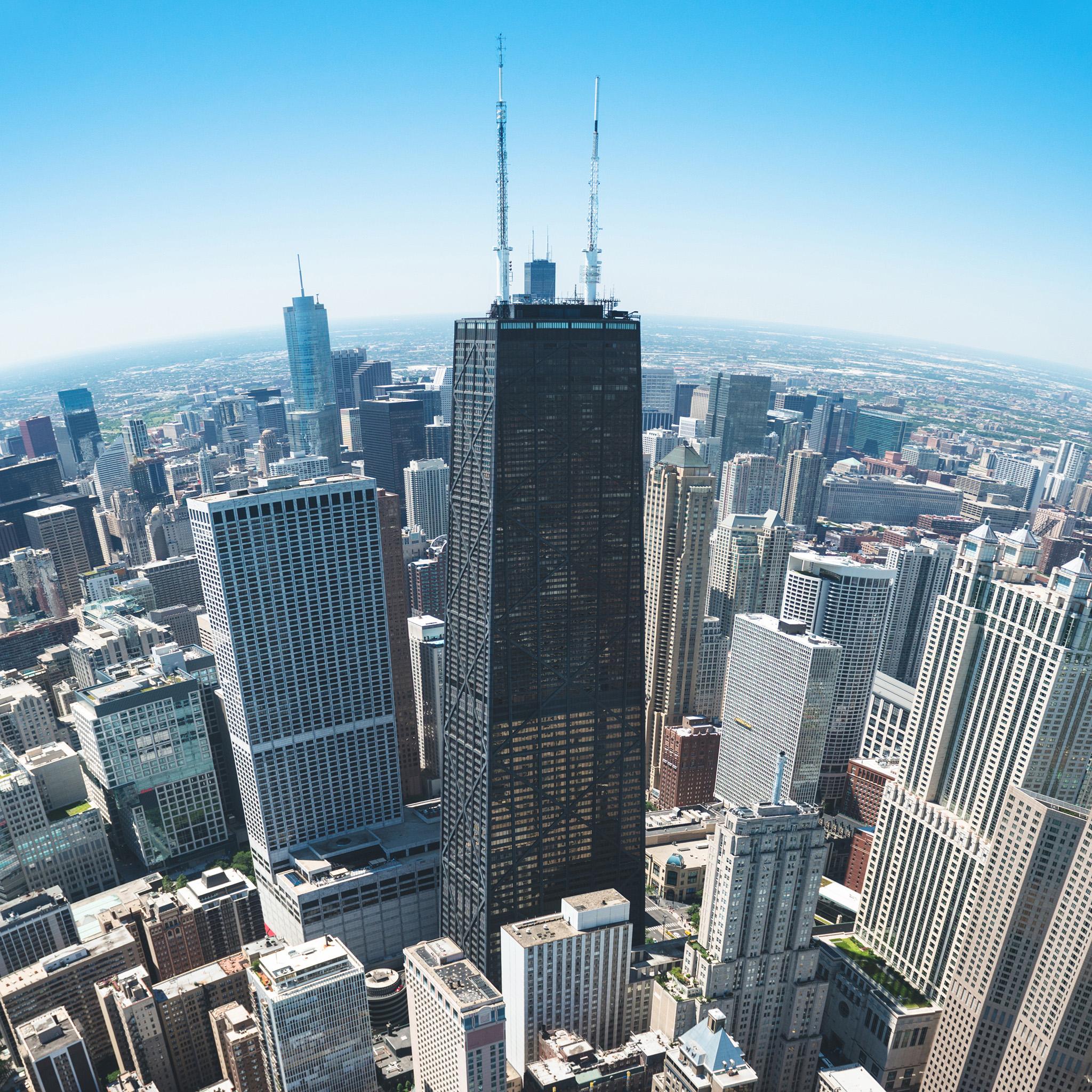 Glass In Chicago Sightseeing Tower Cracks Under Tourists