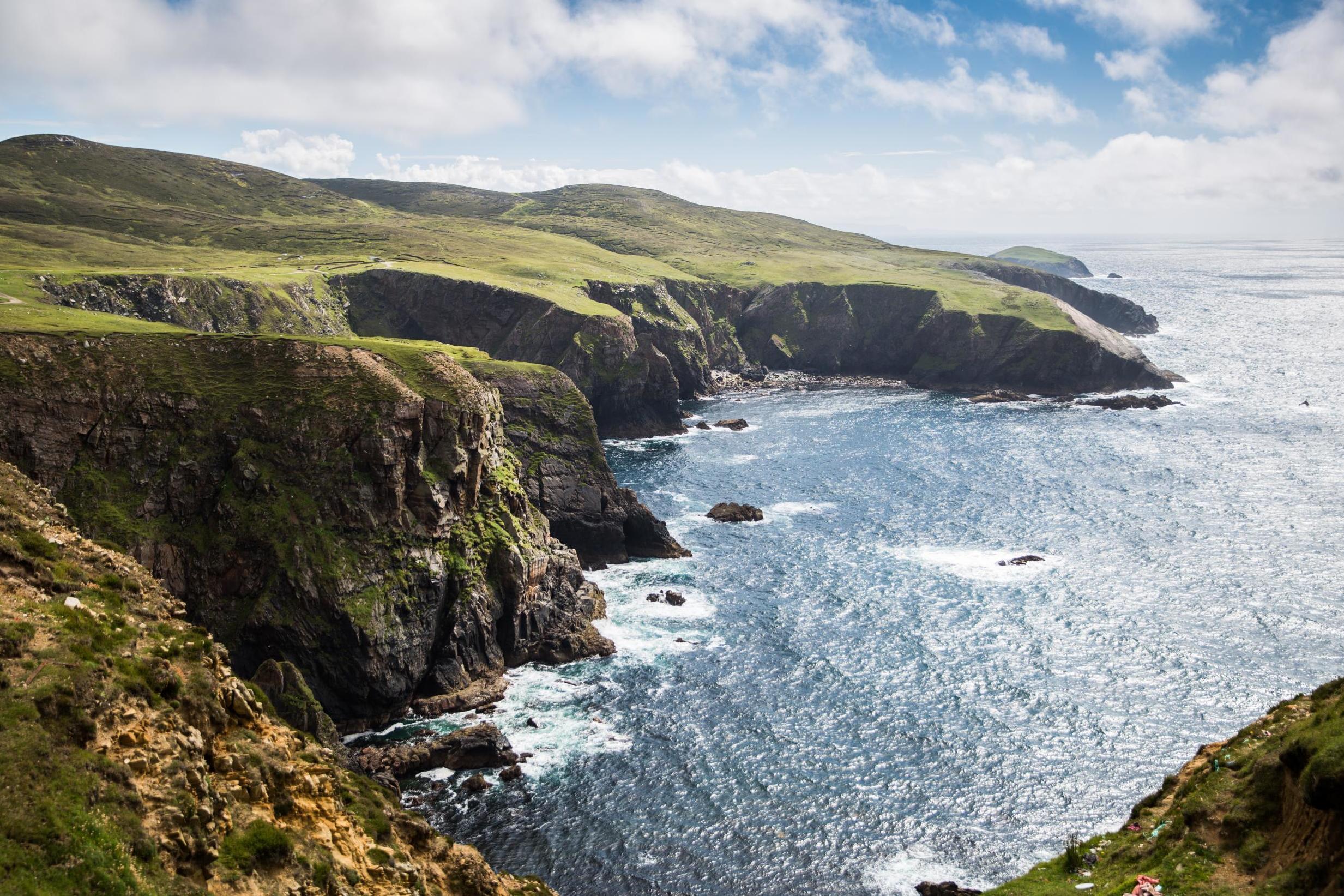 Irish island with 469 residents asks Americans and Australians to move there in open letters