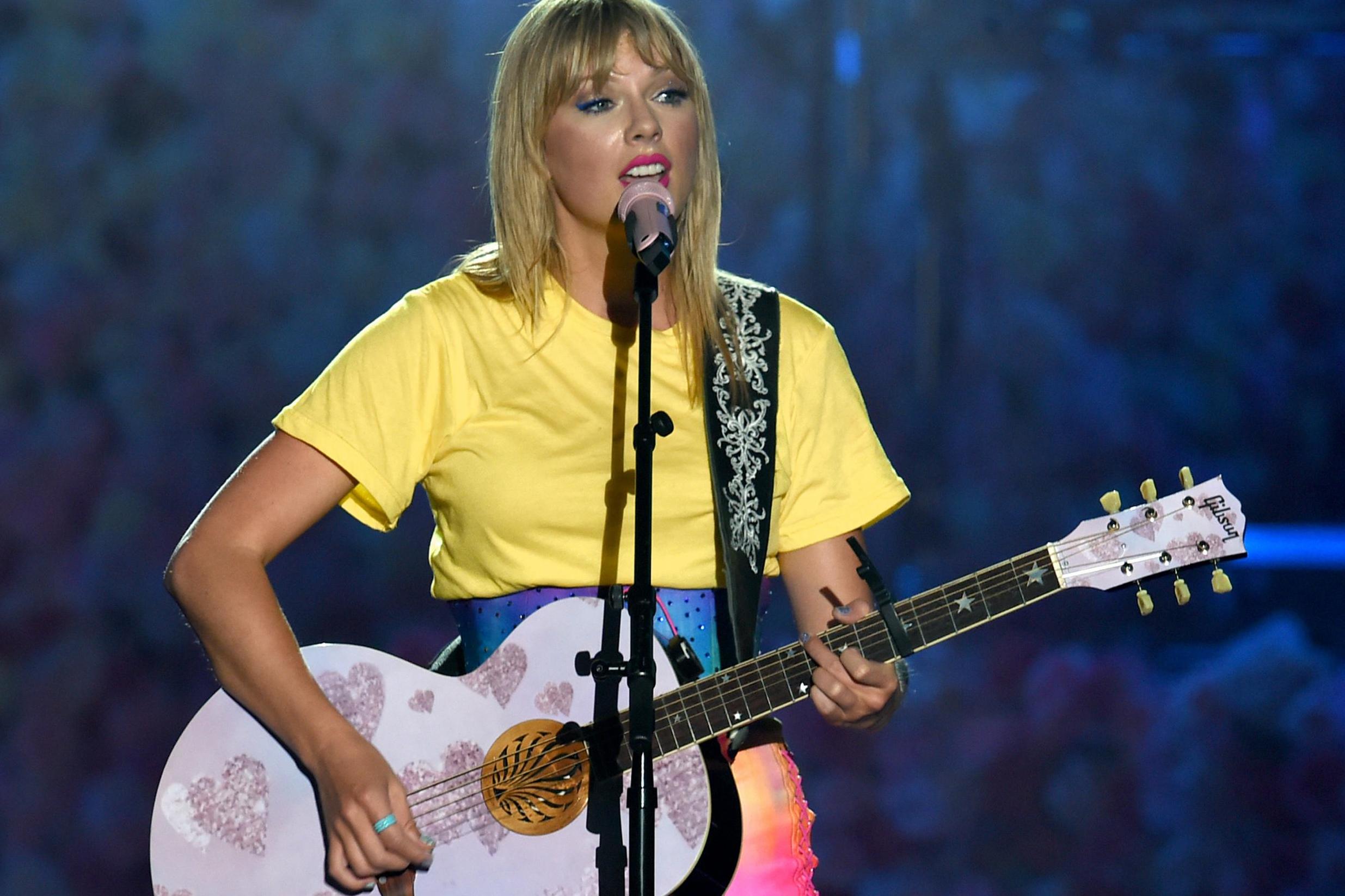 Taylor Swift reveals release date of new album Lover and announces new single | The ...2471 x 1647