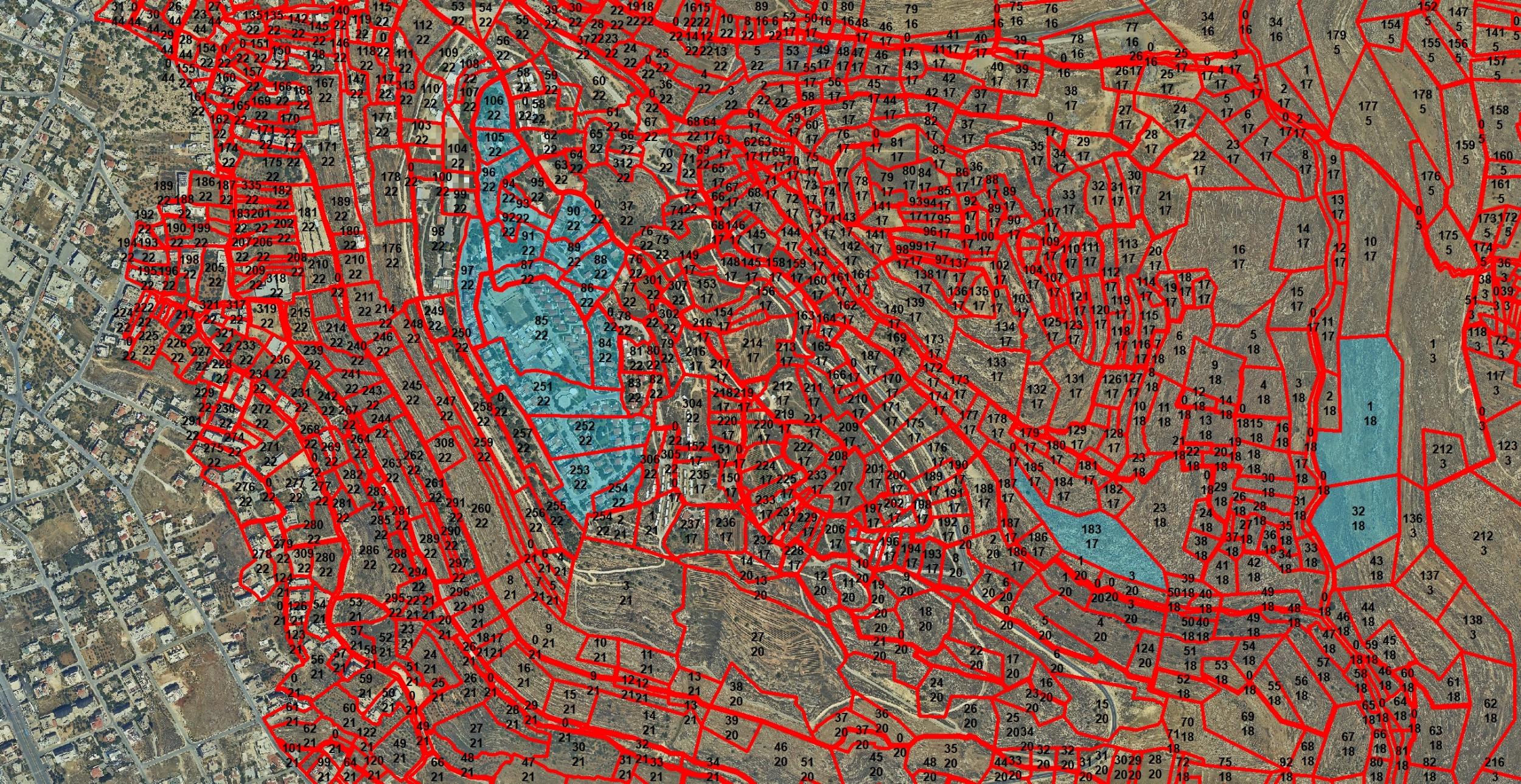 The lines in red show the parcels of Palestinian-owned land, many of which now lie under Psagot vineyard in the settlement, which lie east of the area marked in blue