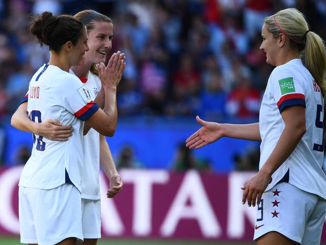 Carli Lloyd celebrates her goal by politely clapping after week of criticism