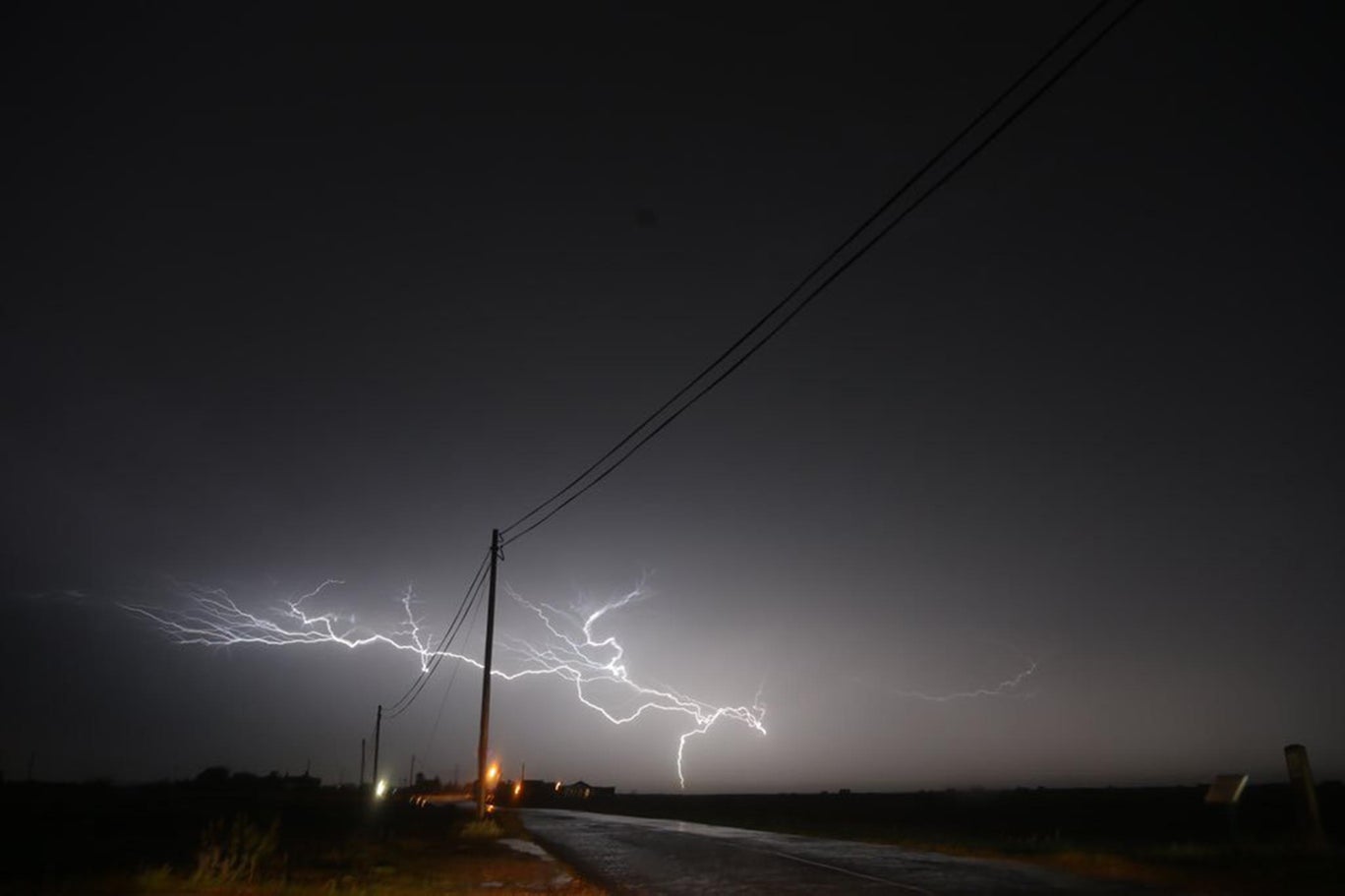 eastbourne-lightning-1000-11.jpg?width=1368&amp;height=912&amp;fit=bounds&amp;format=pjpg&amp;auto=webp&amp;quality=70