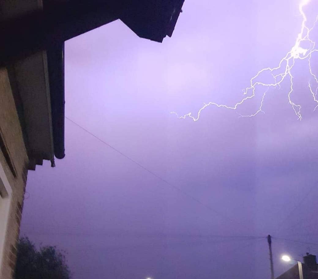 eastbourne-lightning-1000-12.jpg?width=1368&height=912&fit=bounds&format=pjpg&auto=webp&quality=70