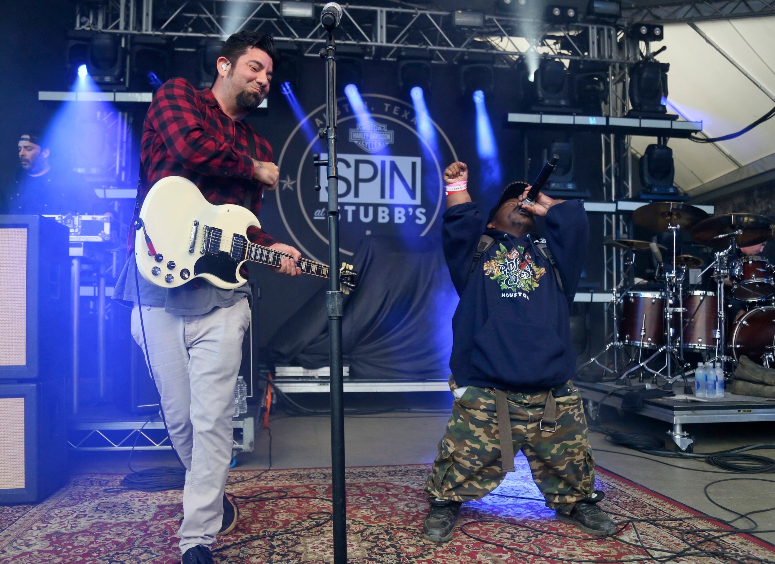 Bushwick Bill joins Deftones' Chino Moreno onstage during the 2016 South by Southwest Music Festival in Austin, Texas (AP)