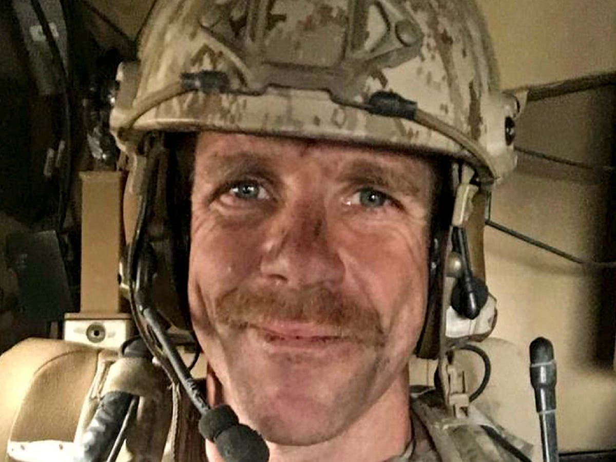 Medic stuns navy Seal murder trial by saying he killed wounded Isis fighter, not the accused