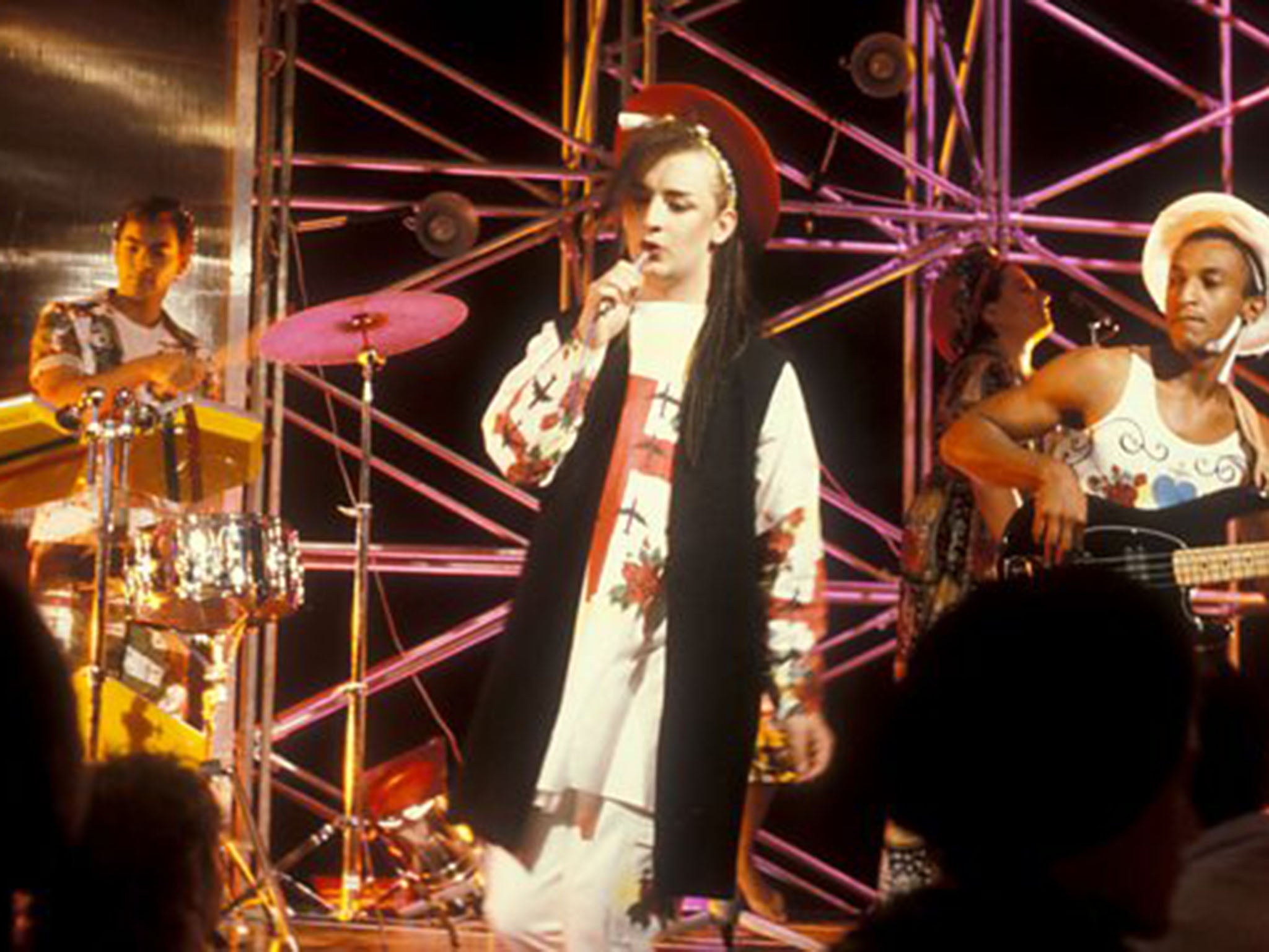 10. Boy George on Top of the Pops (1982)