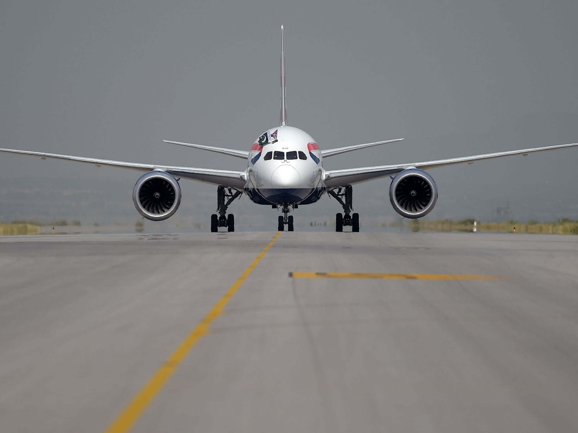 Airport expansion ‘cannot be unfettered’, the Committee on Climate Change said