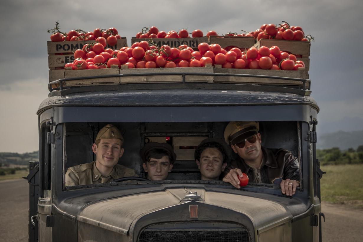 Tomato source: Milo Minderbinder (Daniel David Stewart, left) and Colonel Cathcart Kyle Chandler, right)