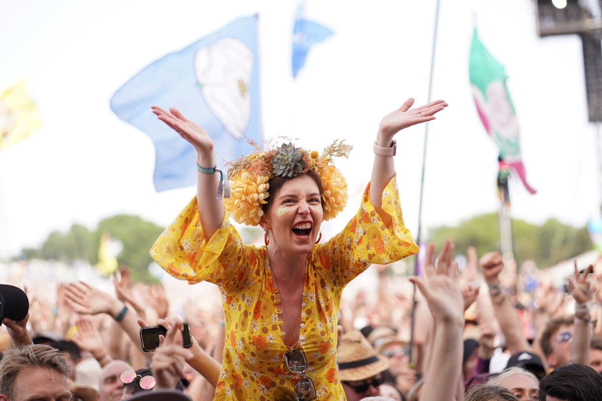 Glastonbury in pictures: The best photos from the festival so far as heatwave sparks 'water shortages'