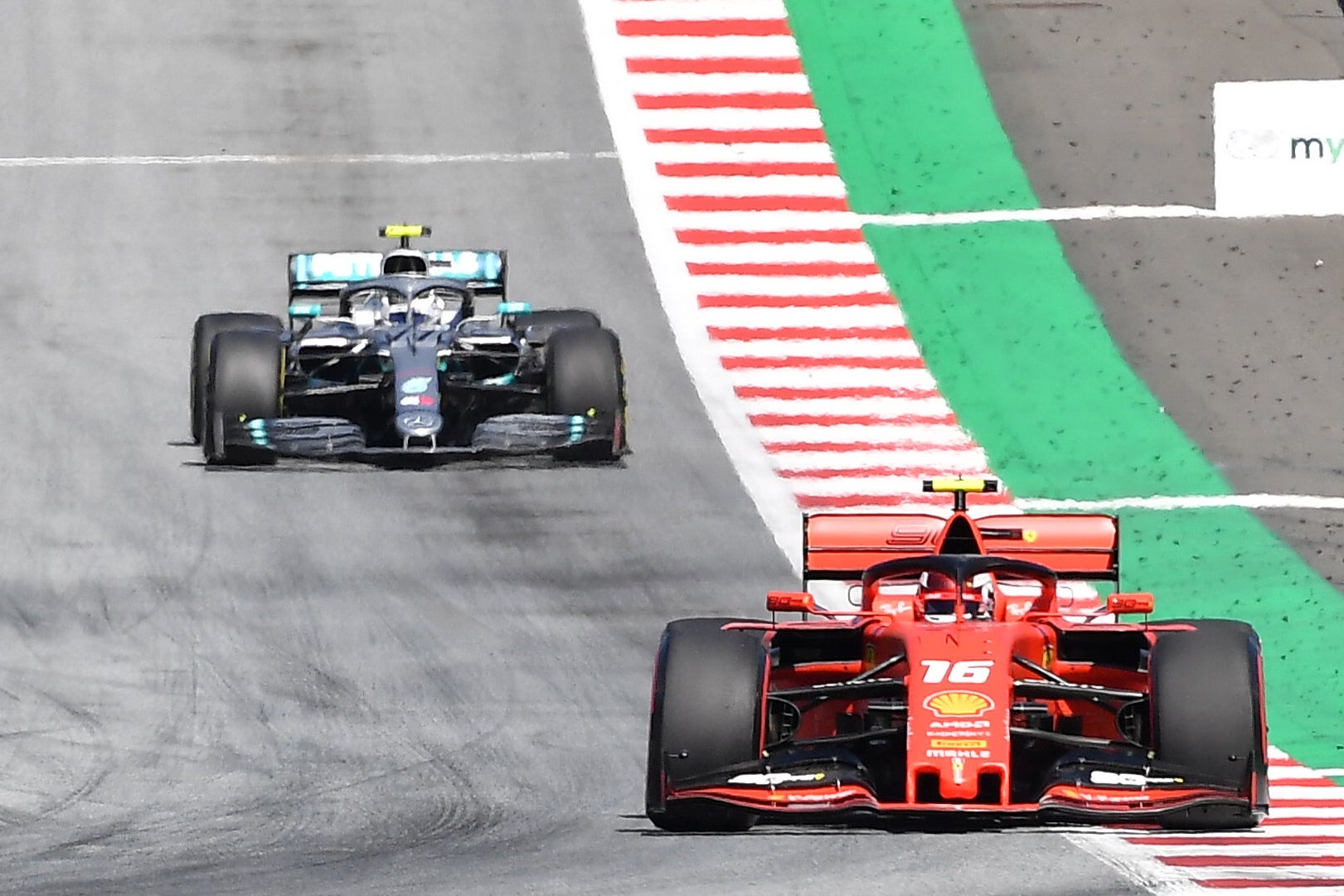Leclerc build astrong lead over Bottas (AFP/Getty)