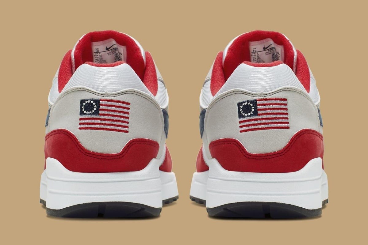 Clearance Nike Nike Air Max Tavas 2018 Celebrating Nike Nike Air