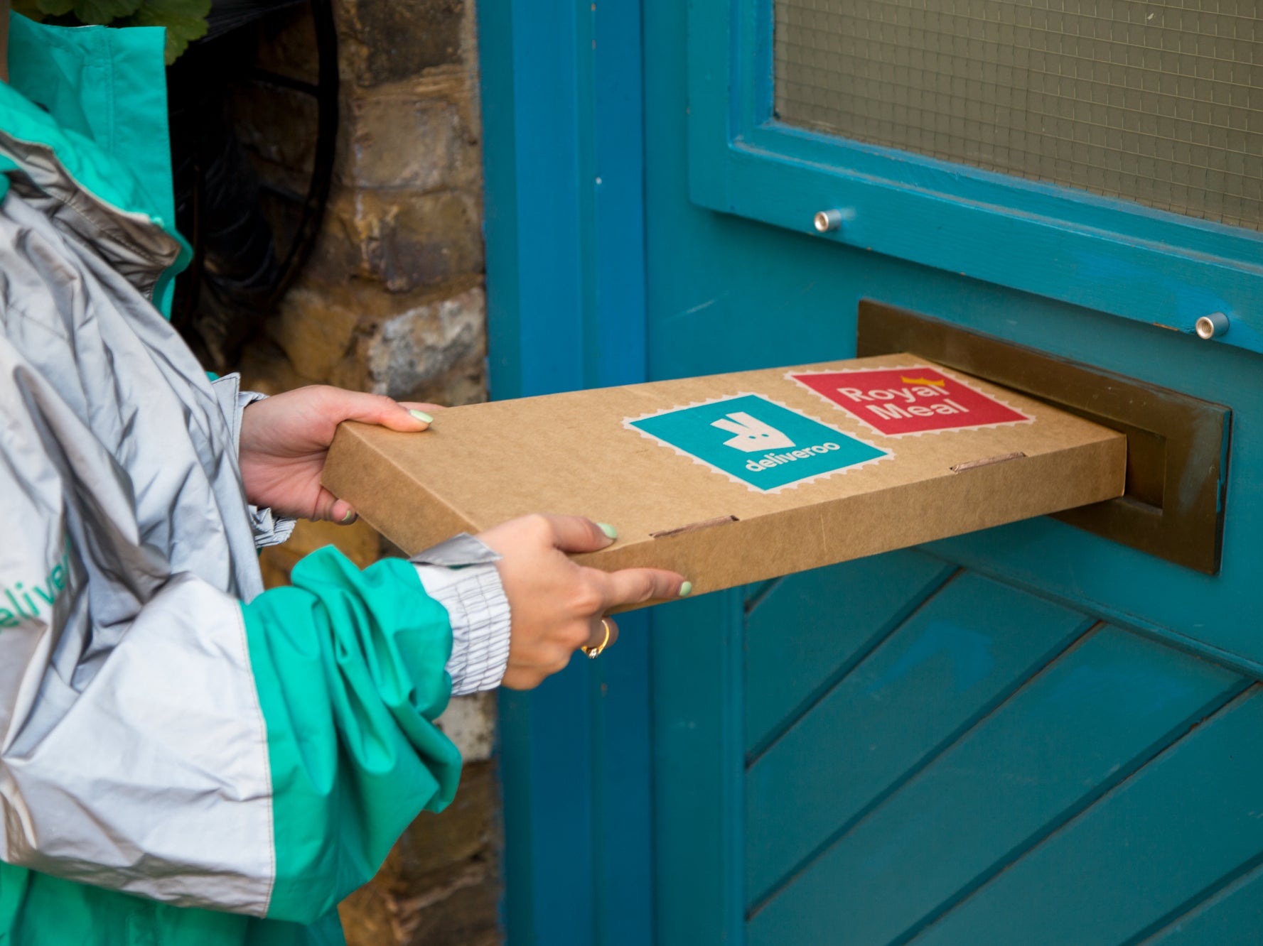 Deliveroo launches letterbox delivery service so customers don't