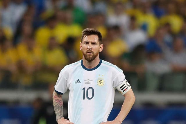 Messi looks on dejected