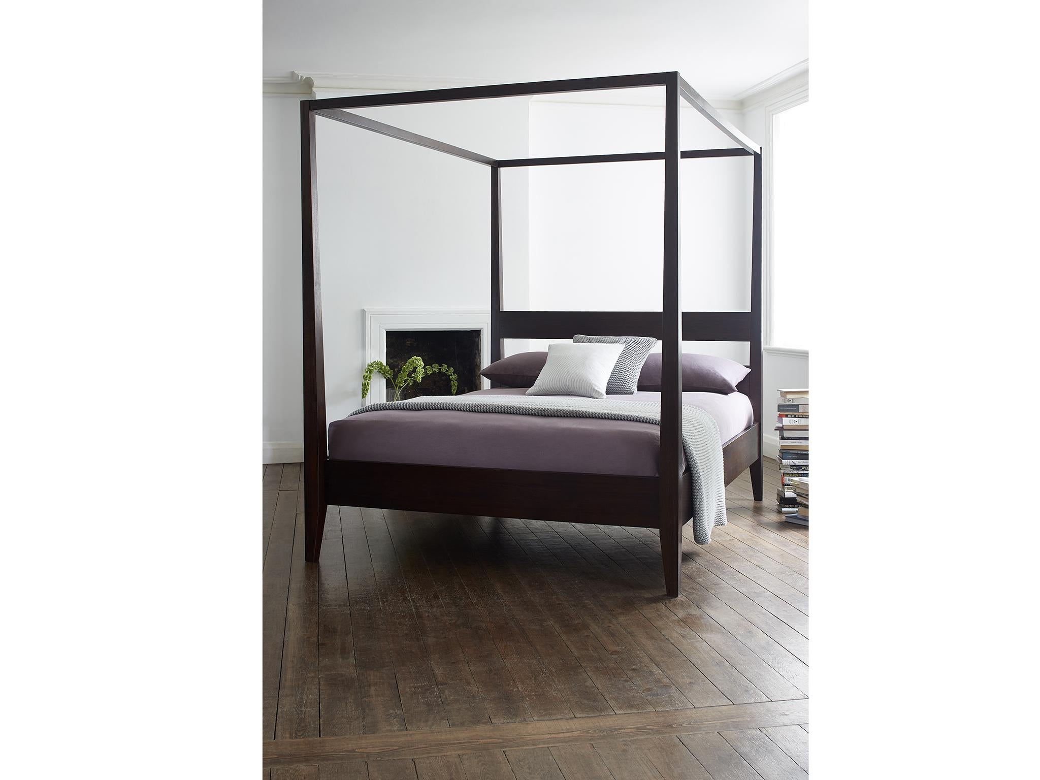 Best Four Poster Bed To Give Any Bedroom A Royal Touch