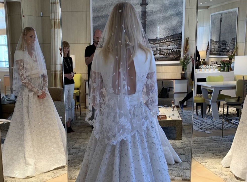Sophie Turner Instagram Joe Jonas S Wife Wears Louis Vuitton Wedding Dress The Independent The Independent