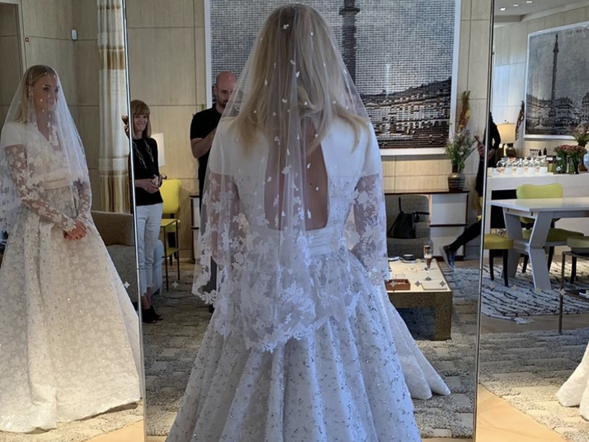 Joe jonas sophie turner wedding dress best sale