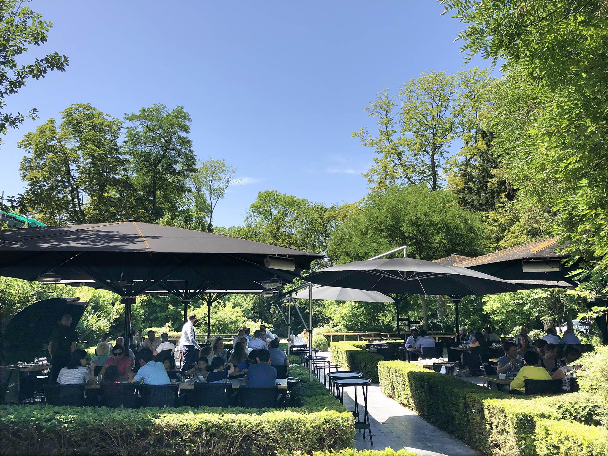 Le Jardin is Domaine Les Crayères’ more cheap-and-cheerful brasserie