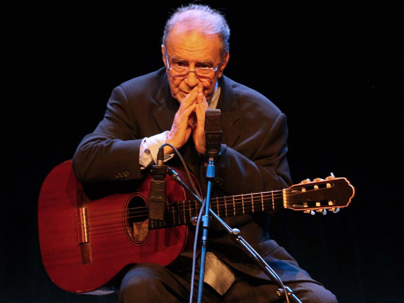 Gilberto performing in Sao Paulo in 2008