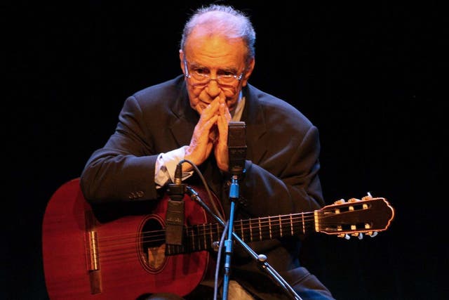 Gilberto performing in Sao Paulo in 2008