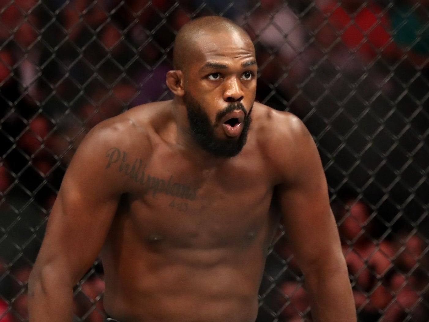 Jon Jones retained the UFC light heavyweight title by defeating Thiago Santos at UFC 239