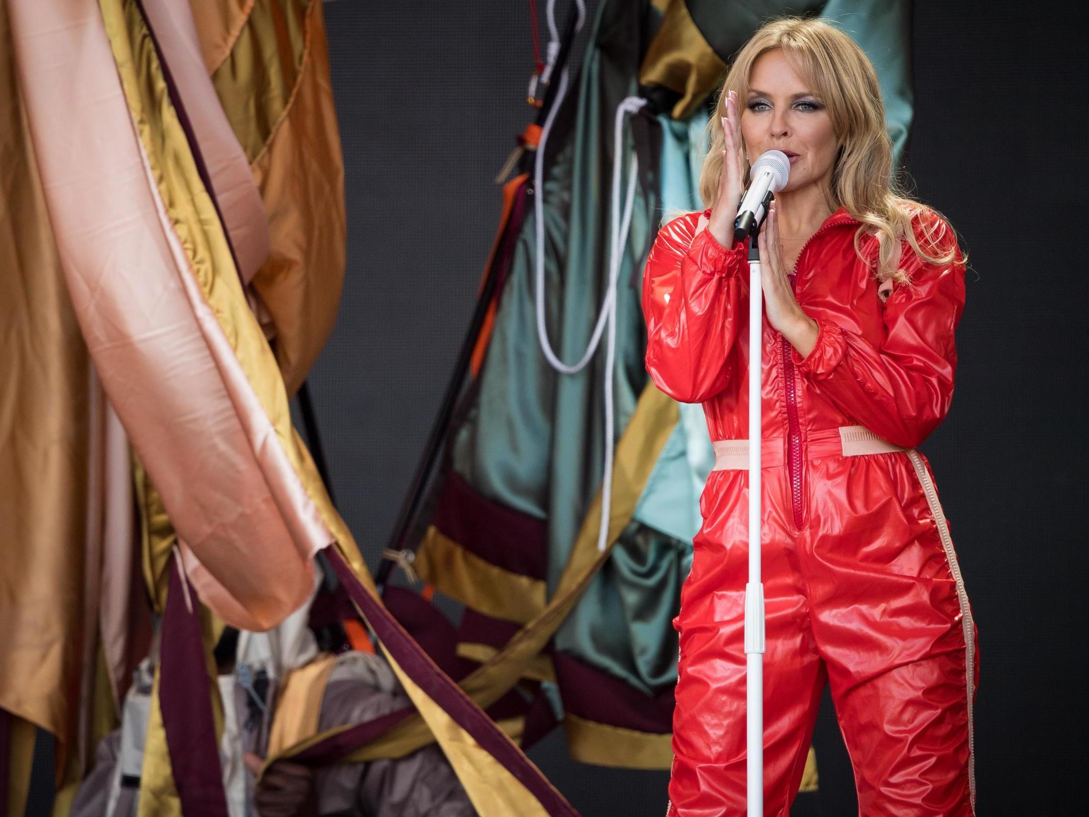 Kylie Minogue And Billie Eilish Donate Glastonbury Outfits To Oxfam To Combat Fast Fashion The Independent The Independent