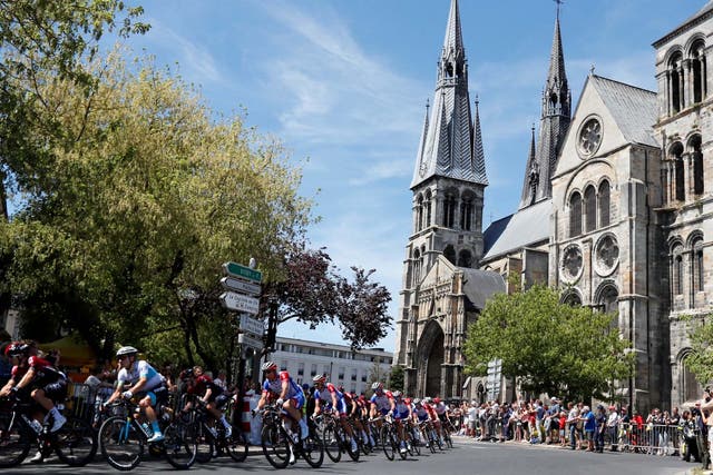 The peloton passes Chalons Cathedral en route to Nancy