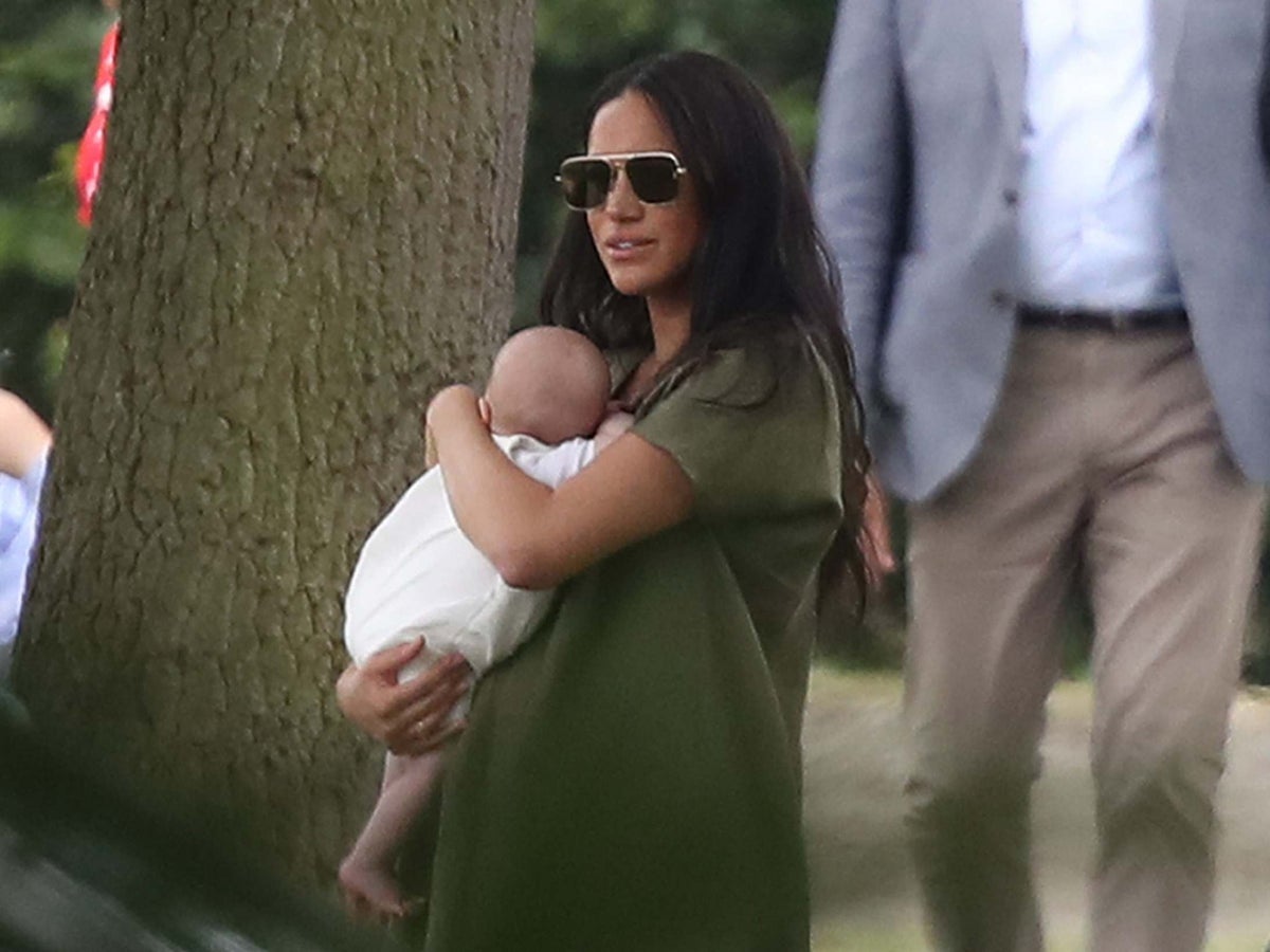 meghan markle green dress polo attends with baby Archie to support Prince Harry | The Independent moment-pool-time