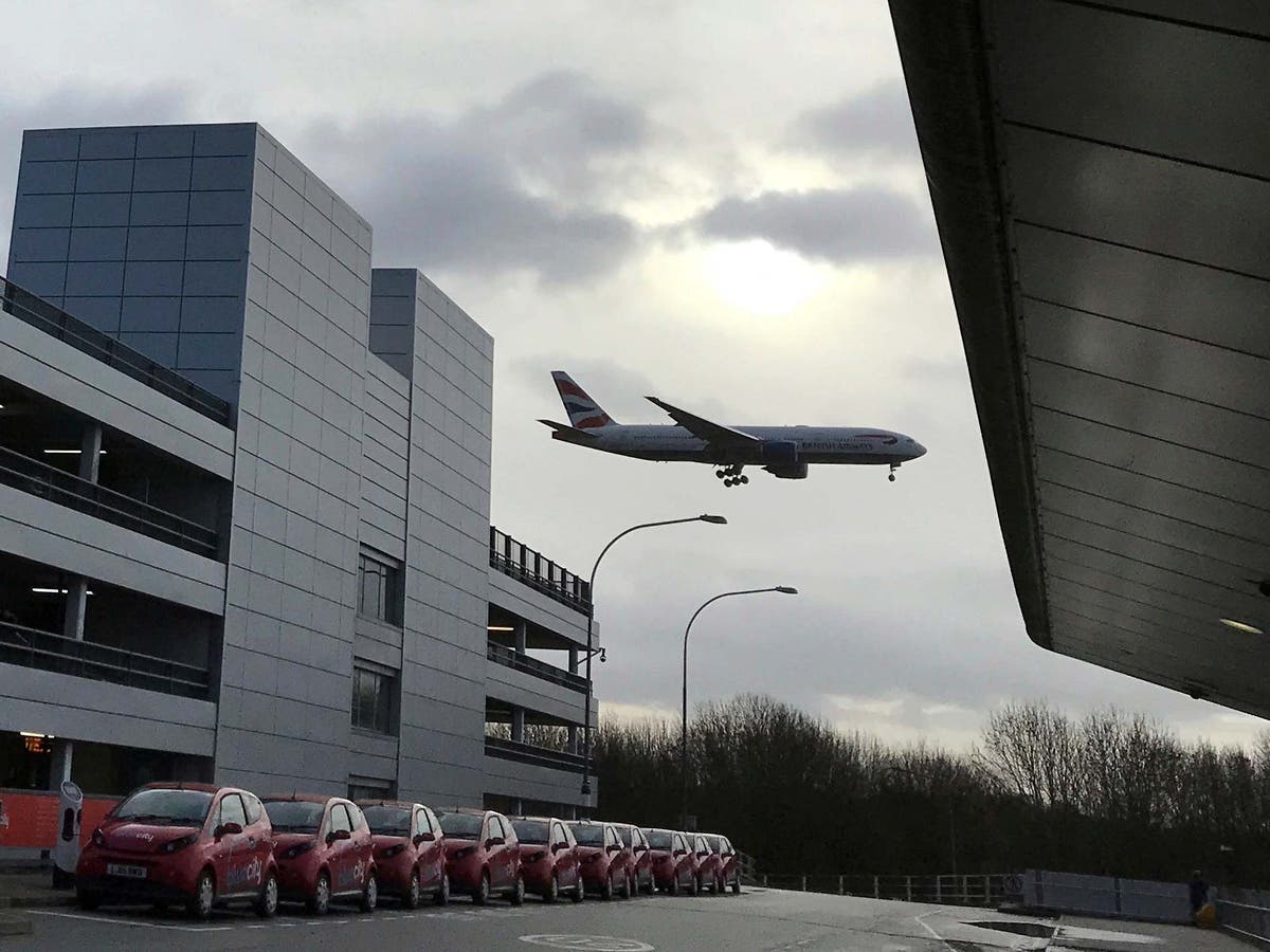 Gatwick: chaos after runway closed for two hours due to ‘air traffic control systems issue’