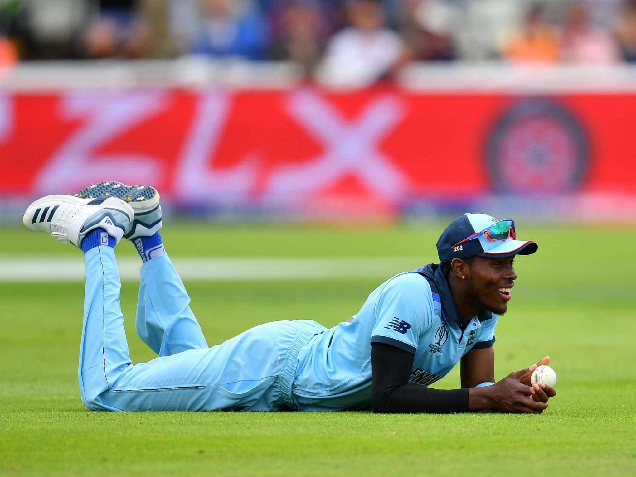Archer sees the funny side after fielding vs Australia