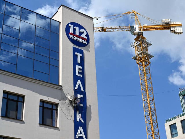 The building of Ukrainian television channel 112  was attacked by an unknown person with a grenade-launcher in Kiev