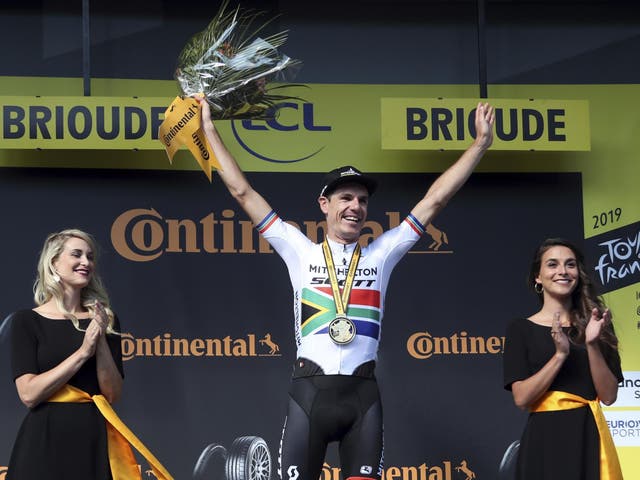 Tour De France 19 Thibaut Pinot And Julian Alaphilippe Carry The Hopes Of A Nation On Very Different Shoulders The Independent The Independent