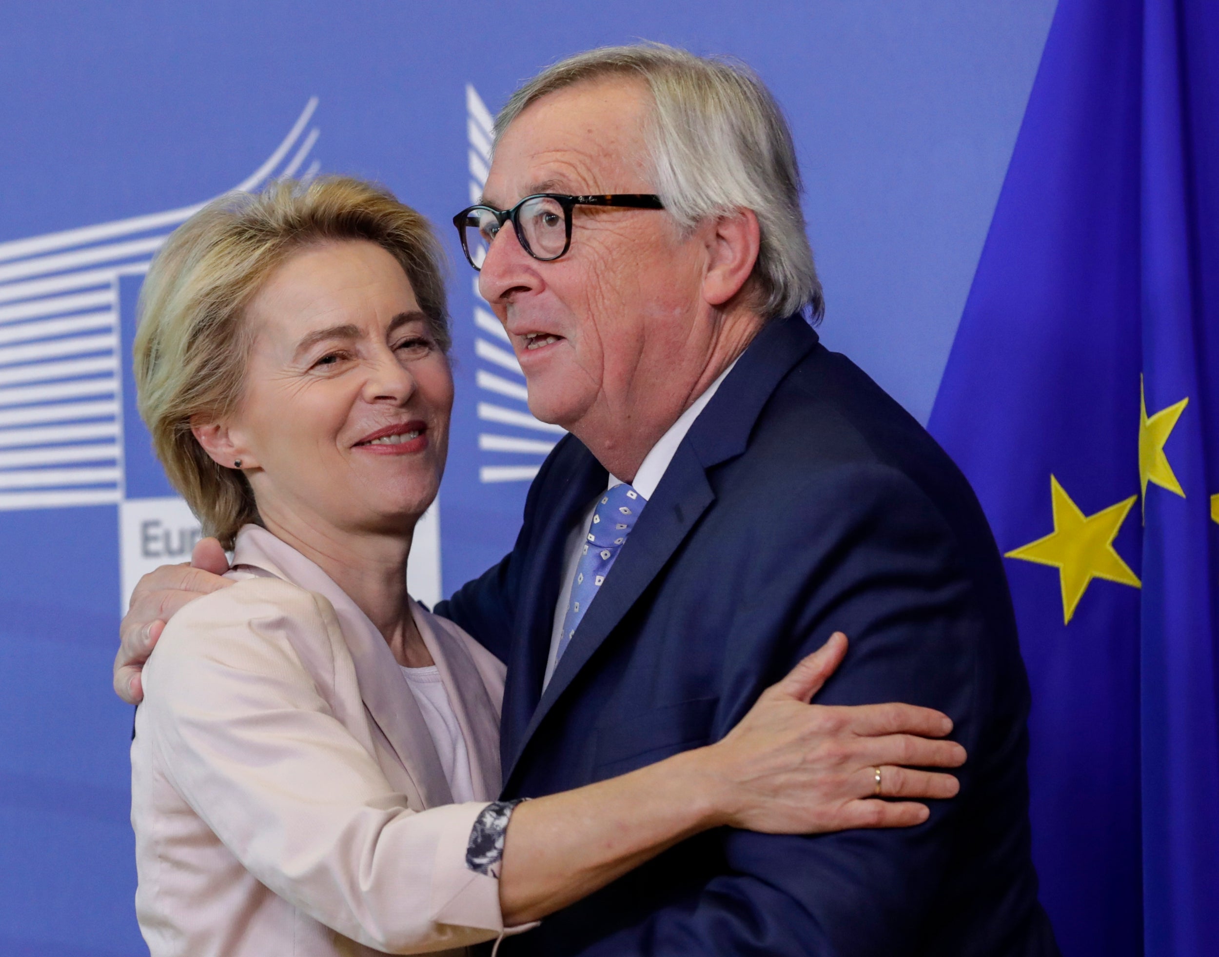 Jean-Claude Juncker with Ursula von der Leyen, his incoming replacement
