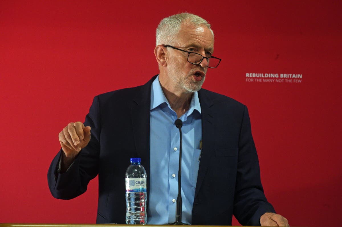 Labour peers take out newspaper advert attacking Corbyn over