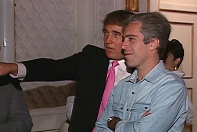 <p>Donald Trump and Jeffrey Epstein at a party in November 1992</p>