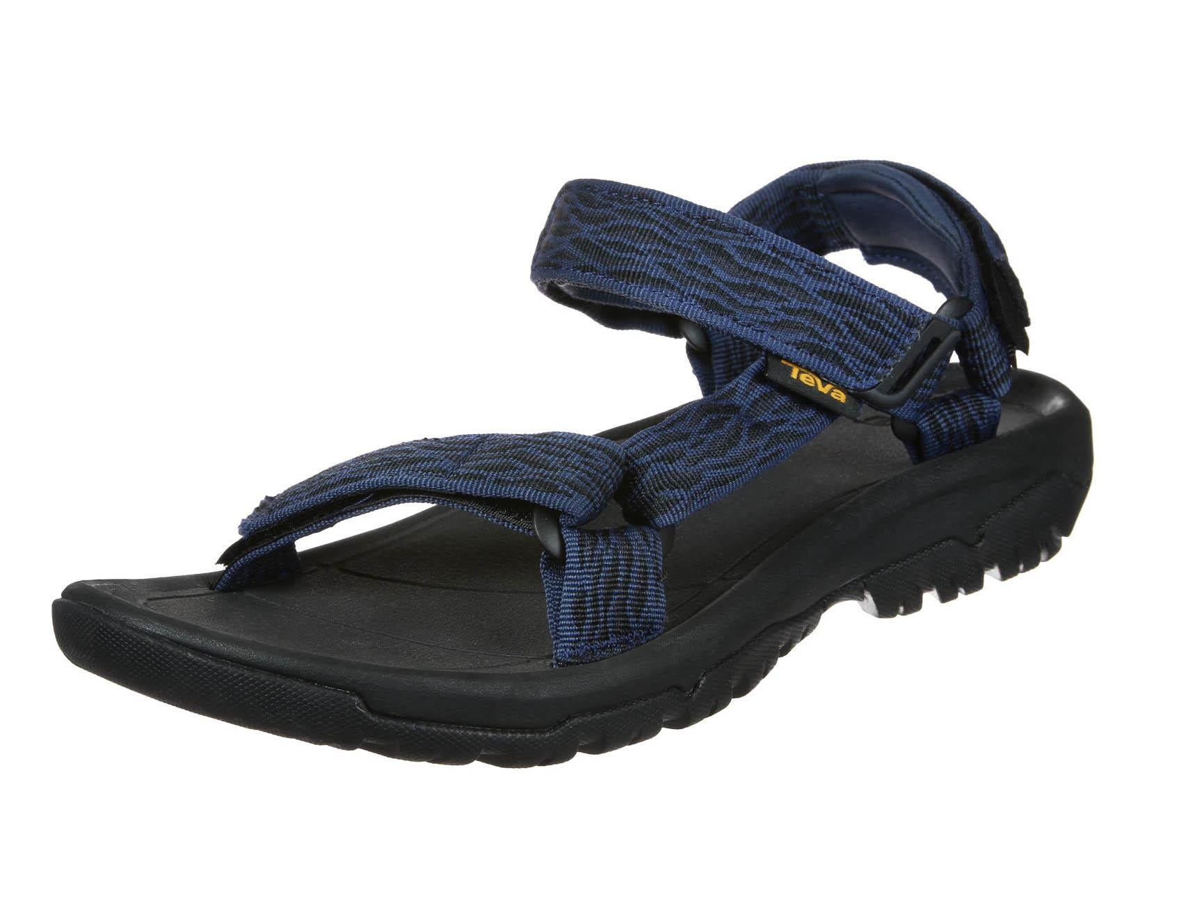 walking sandals that are breathable 