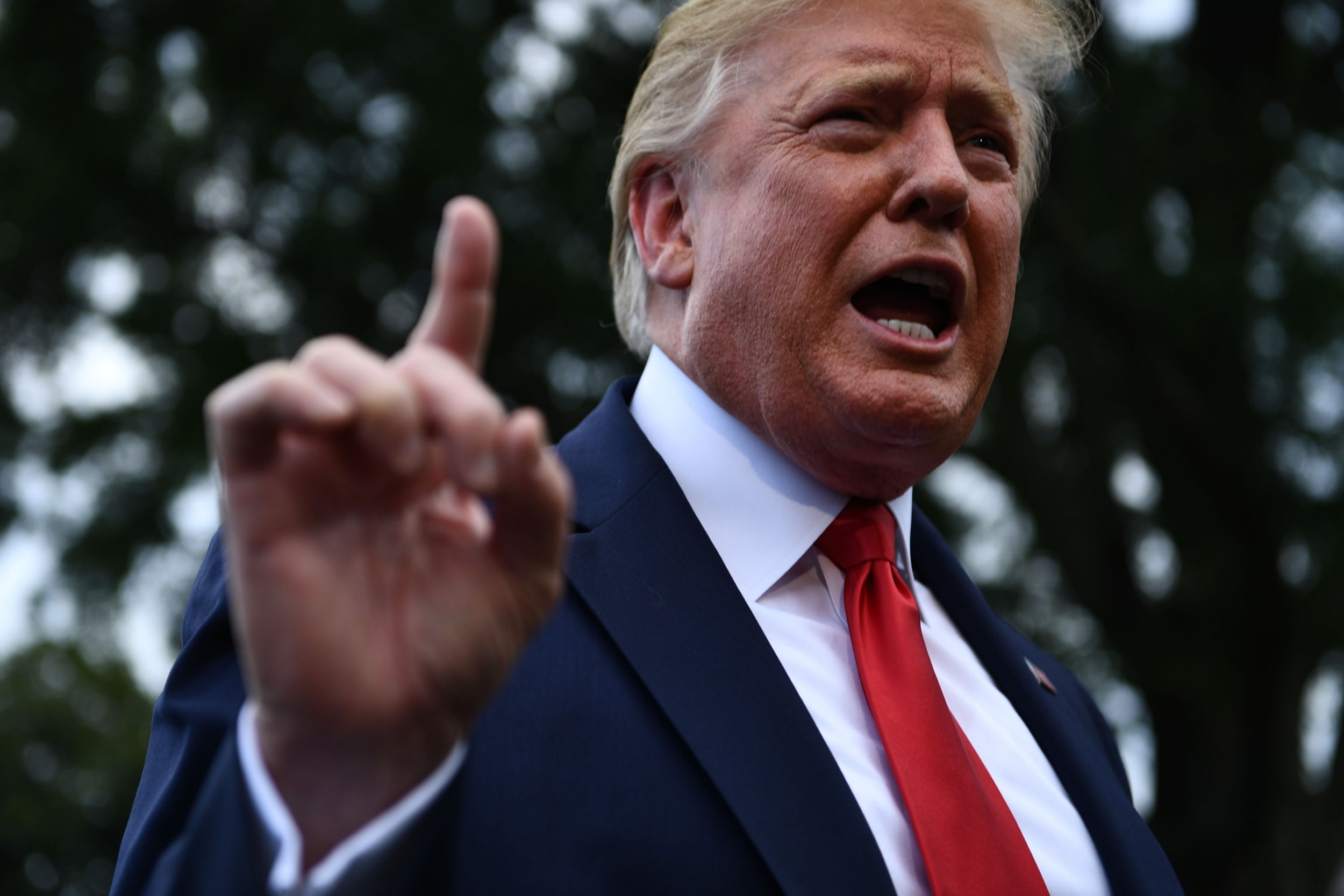 Trump news - live: President mocked for ironic golf tweet, as Ilhan Omar brands him 'fascist' over racist attacks