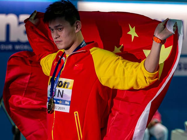 Sun Yang won a fourth straight 400m freestyle title