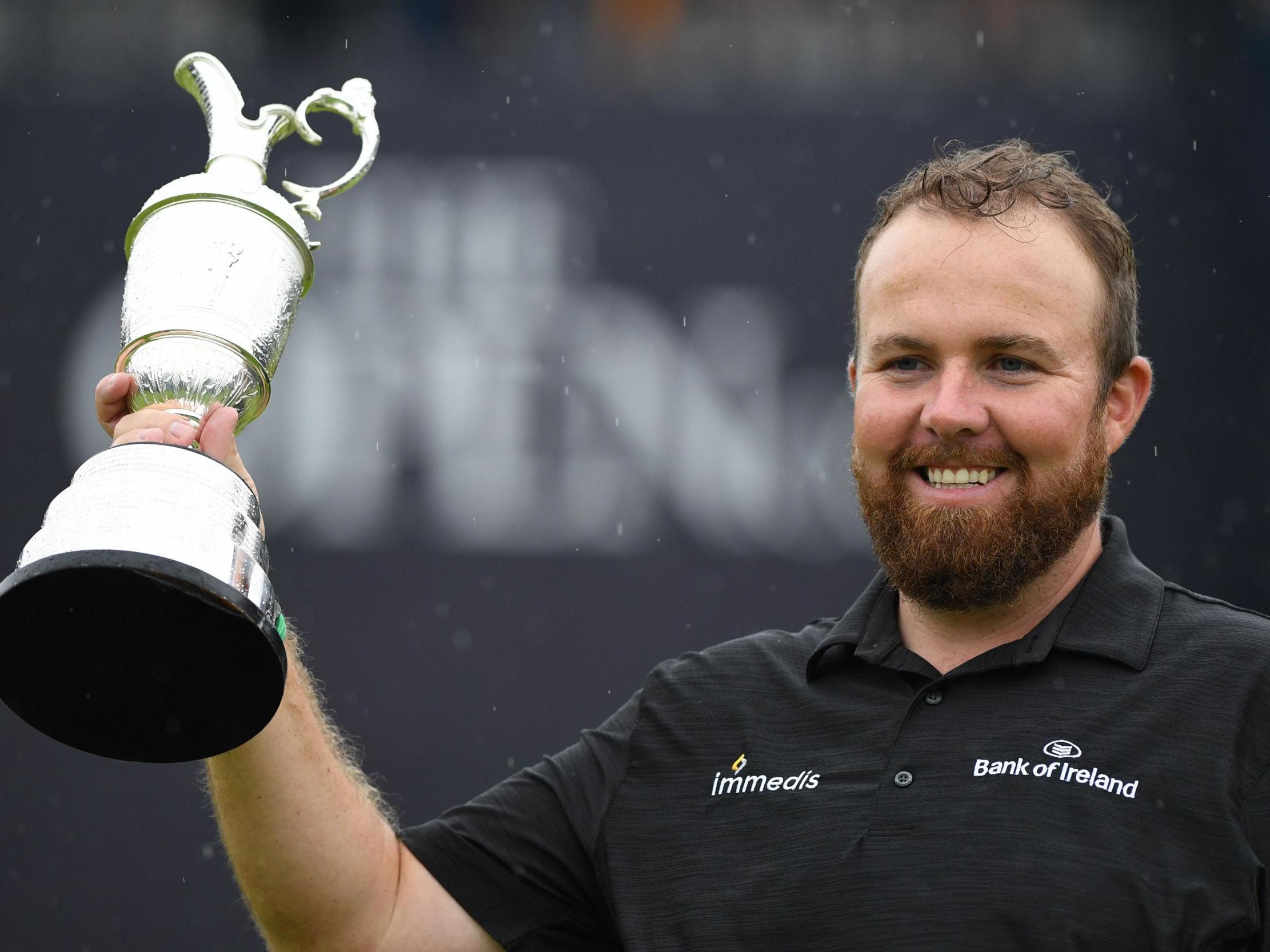 Shane Lowry lifts the Claret Jug