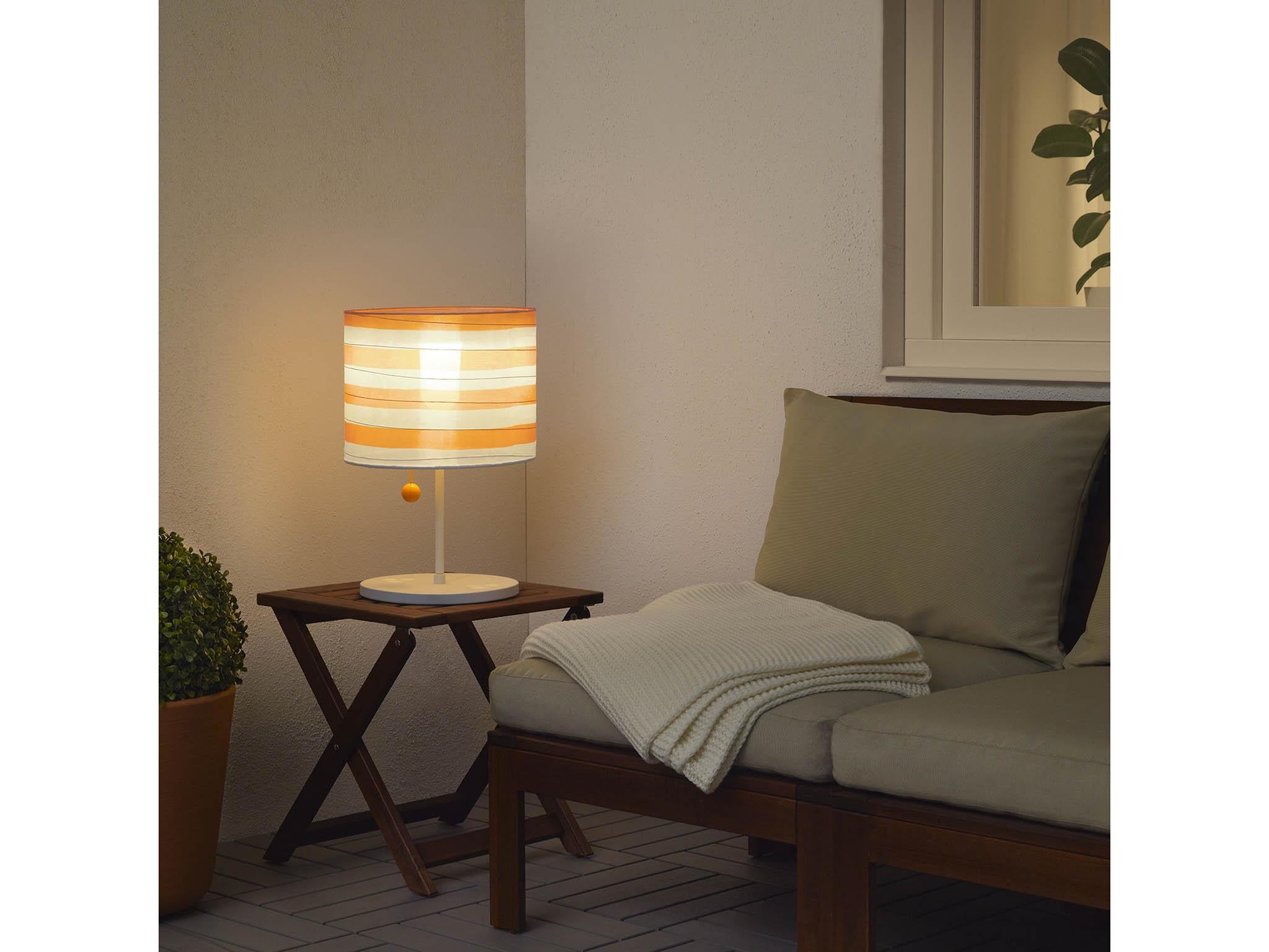 Best Outdoor Lights From Solar To String And Stake