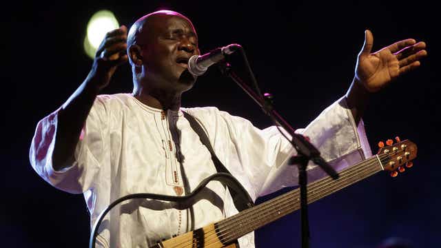 Senegal singer Ismael Lo performs during the second Pan-African Cultural Festival in Algeria in 2009