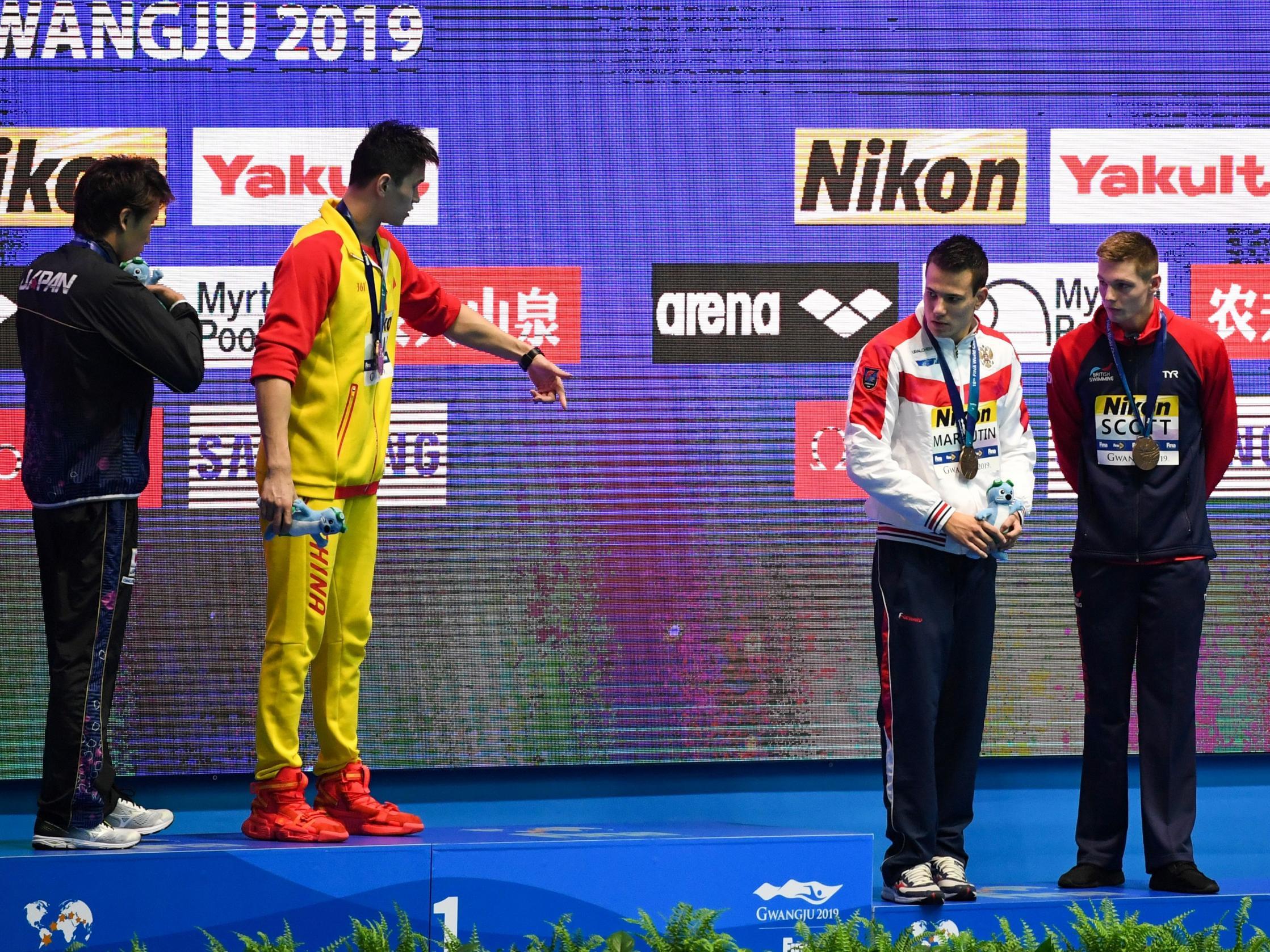 Sun Yang is snubbed by his fellow swimmers