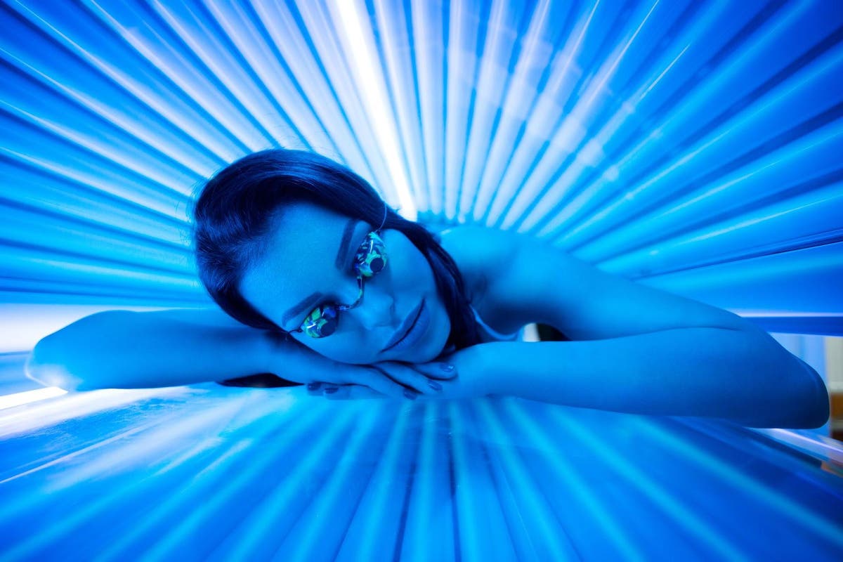 Majority of dermatologists think sunbeds should be banned amid skin cancer fears