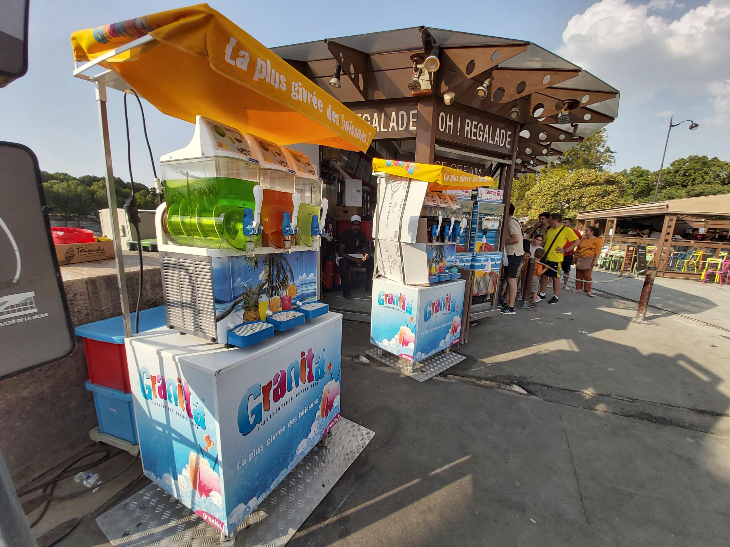 Temperatures got so high in Paris that Slushy machines melted in the heat