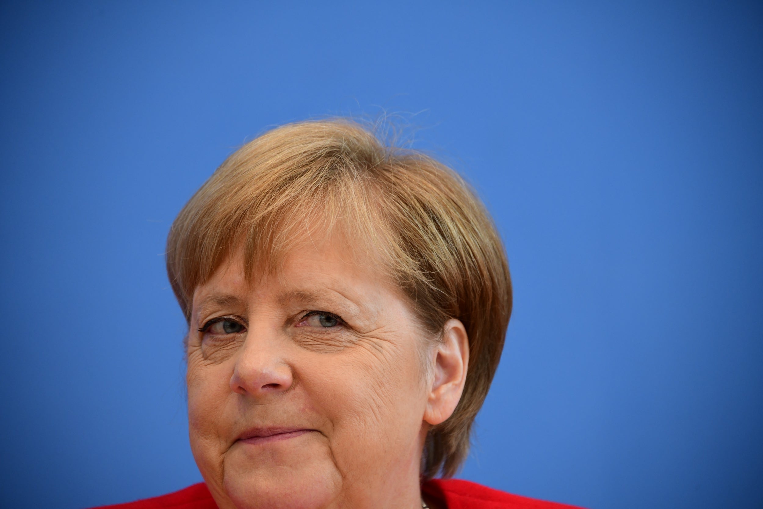 EU leaders like Angela Merkel set the EU's negotiating mandate