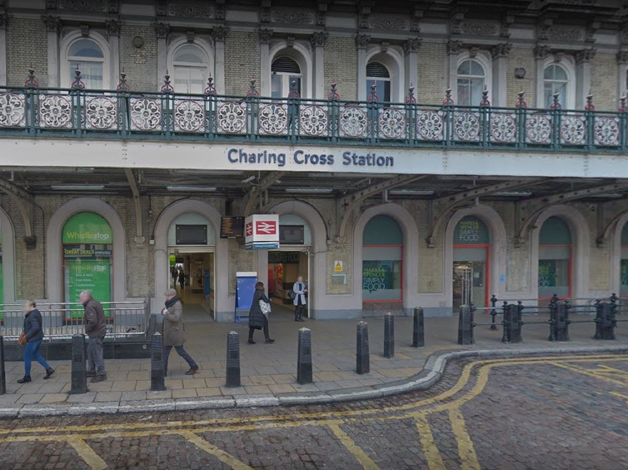 Man Punches 12 Year Old Child On Train Police Say The