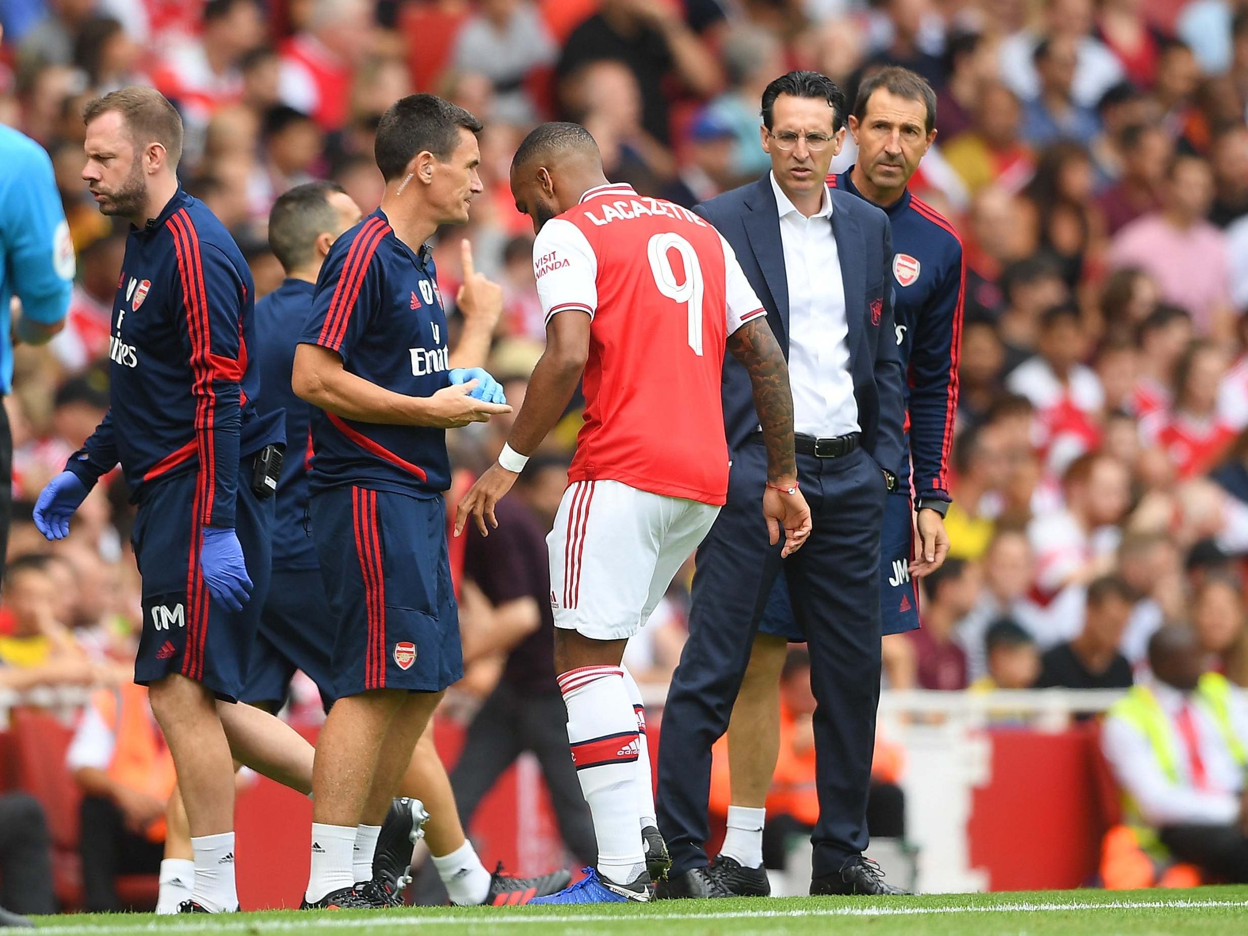 Lacazette suffered an ankle injury vs Lyon